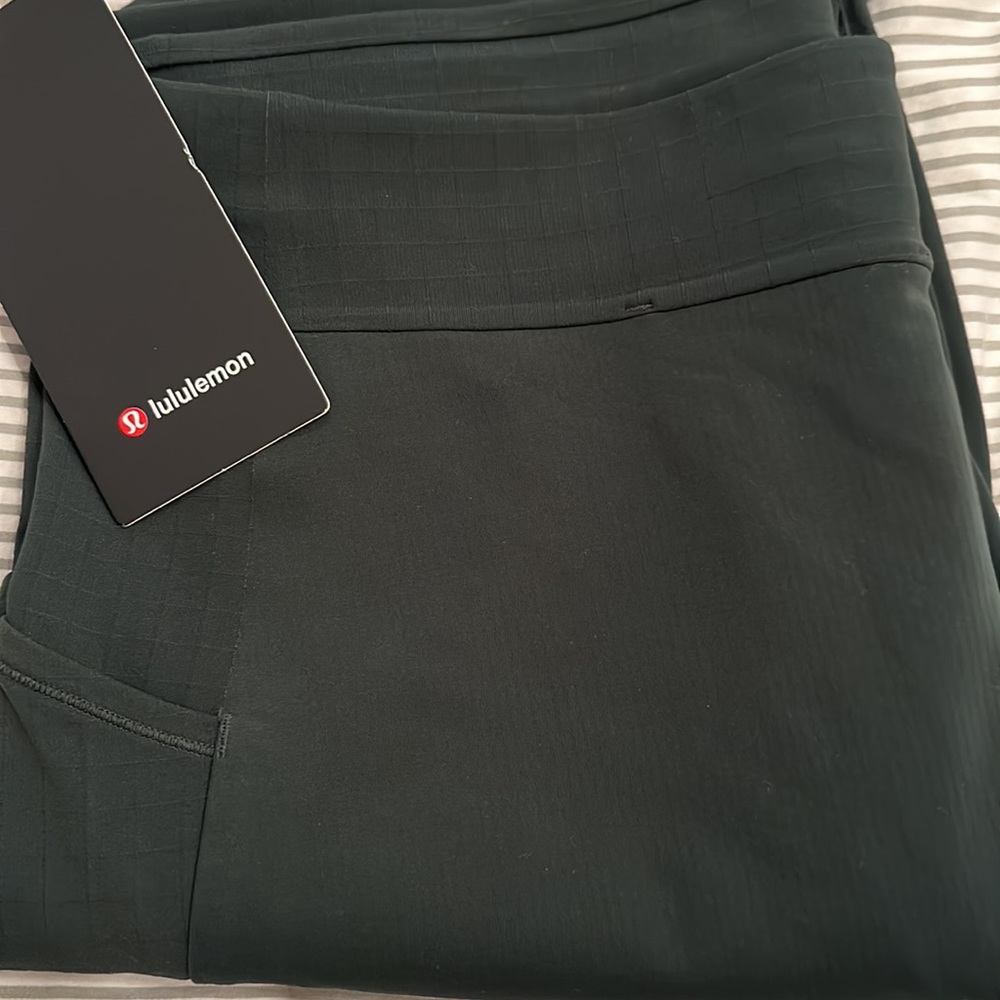 Surge Lululemon Leggings Size XXL - Picture 12 of 12